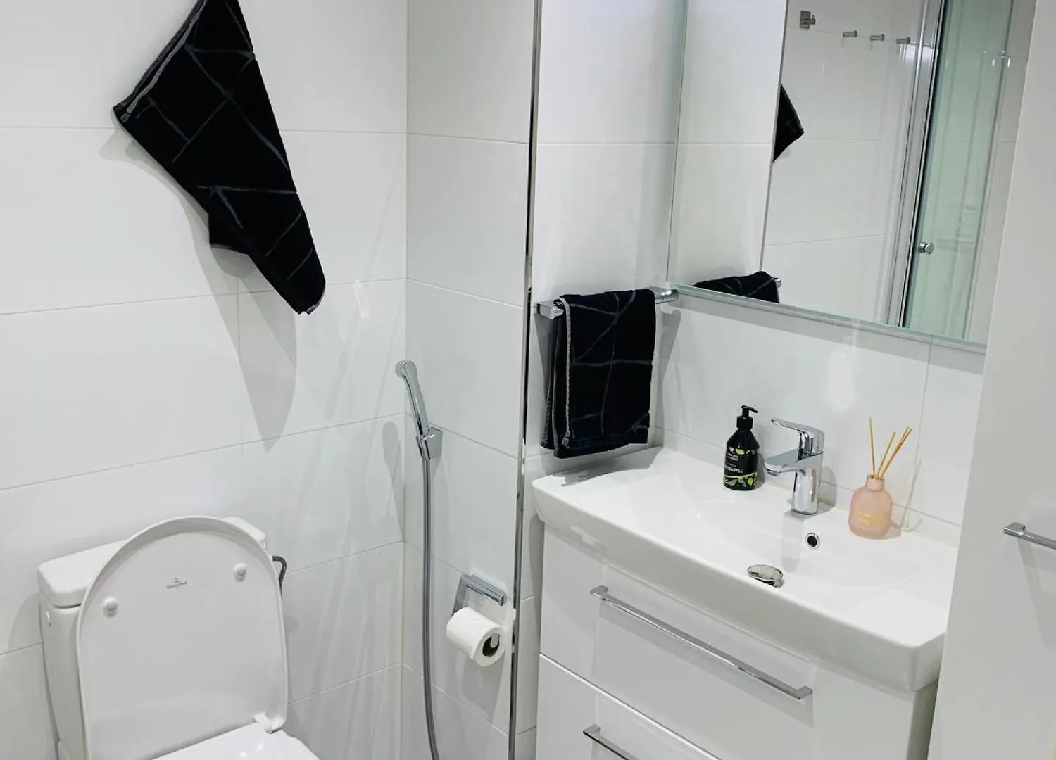 Sunny Brand New Sea View Luxury Skyscraper Apartment In 헬싱키 0*,