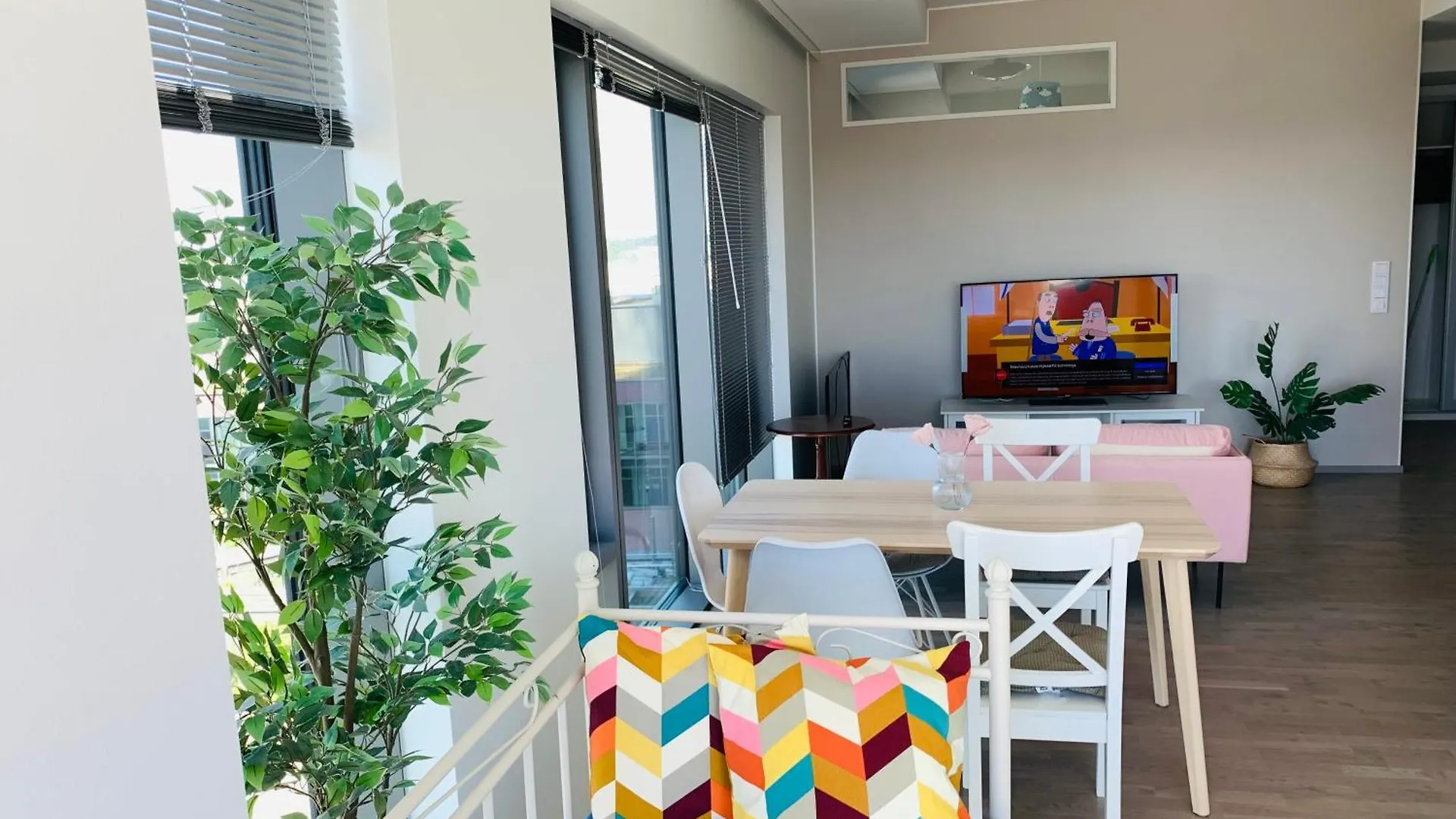 Sunny Brand New Sea View Luxury Skyscraper Apartment In 헬싱키 0*,