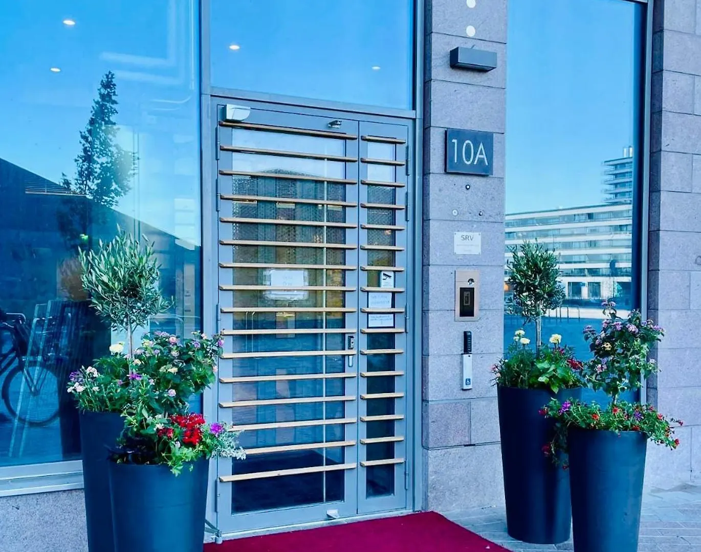 Sunny Brand New Sea View Luxury Skyscraper Apartment In 헬싱키
