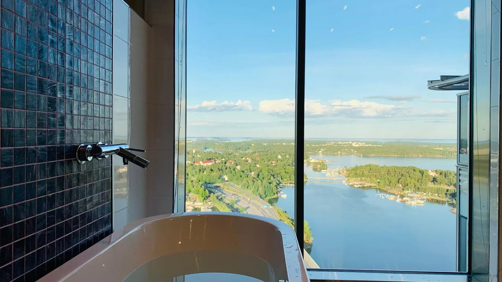 Sunny Brand New Sea View Luxury Skyscraper Apartment In Helsinki